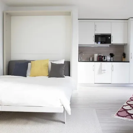 Modern Smart With Prime Center Location - Al9 Apartamento *