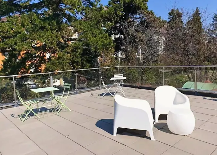 Modern Smart With Prime Center Location - Al9 * Lozanna