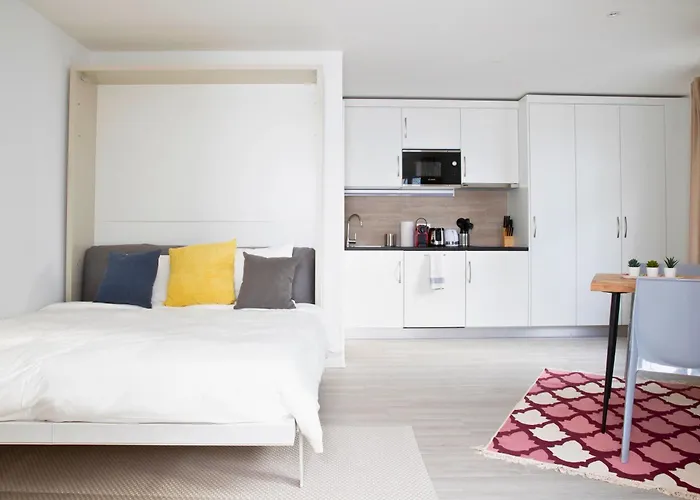 Modern Smart With Prime Center Location - Al9